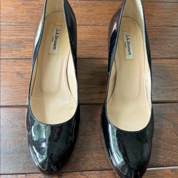 Beautiful LK Bennett Patent Wedge Pumps - Black, Sz 41 - Picture 5 of 5